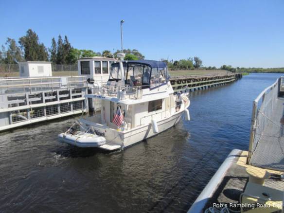 r3t2018-03-03_22-494